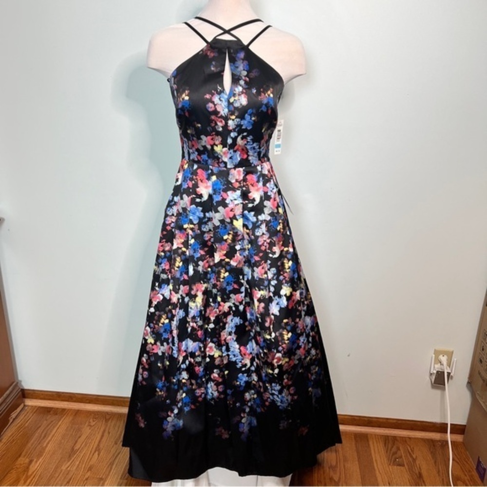 Morgan & Co Black and Pink Sleeveless Halter Formal Dress